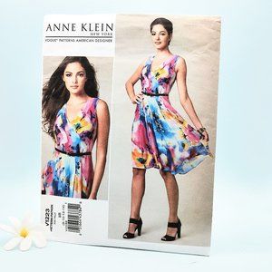 Vintage Vogue V1223, Womens Dress Sewing Pattern, Sizes 8-14, Anne Klein